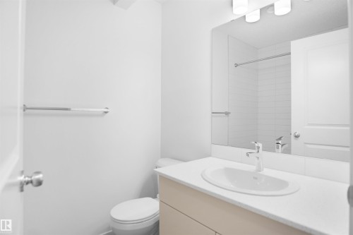 40 531 Merlin Landing Landing, Edmonton, AB - Indoor Photo Showing Bathroom