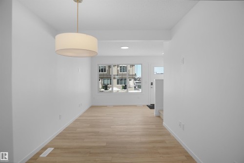 40 531 Merlin Landing Landing, Edmonton, AB - Indoor Photo Showing Other Room