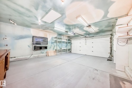 View of garage - 3208 29 Avenue, Edmonton, AB - Indoor Photo Showing Garage