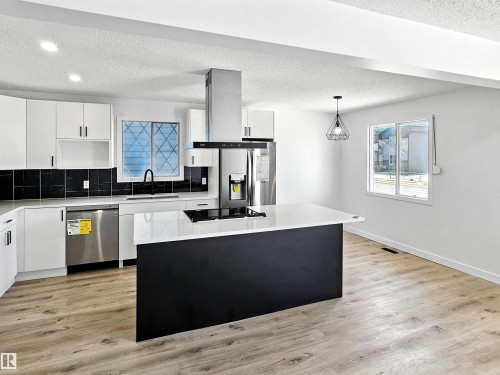 11523 82 Street, Edmonton, AB - Indoor Photo Showing Kitchen