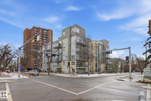 304 8619 111 Street  Edmonton, AB T6G 2W1