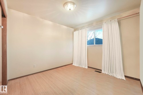 16611 90 Avenue, Edmonton, AB - Indoor Photo Showing Other Room
