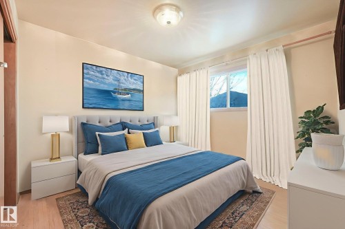 16611 90 Avenue, Edmonton, AB - Indoor Photo Showing Bedroom