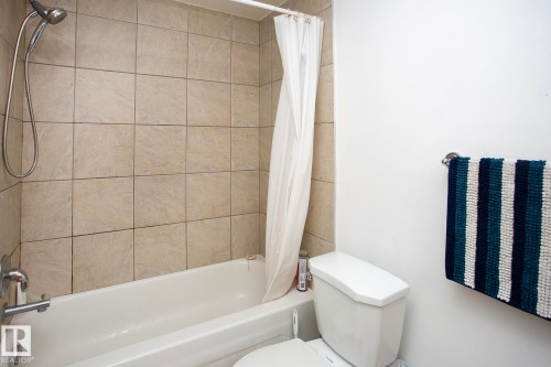 104 9925 83 Avenue, Edmonton, AB - Indoor Photo Showing Bathroom