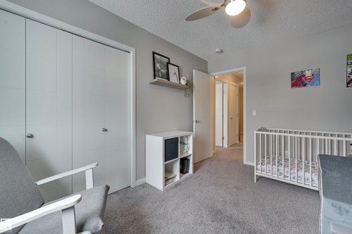 921 Ebbers Crescent, Edmonton, AB - Indoor Photo Showing Bedroom