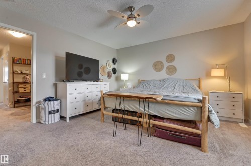 921 Ebbers Crescent, Edmonton, AB - Indoor Photo Showing Bedroom