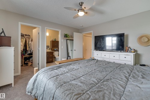 921 Ebbers Crescent, Edmonton, AB - Indoor Photo Showing Bedroom