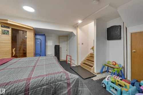 921 Ebbers Crescent, Edmonton, AB - Indoor Photo Showing Bedroom