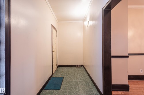 10918 81 Avenue, Edmonton, AB - Indoor Photo Showing Other Room
