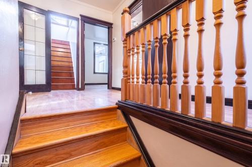 10918 81 Avenue, Edmonton, AB - Indoor Photo Showing Other Room