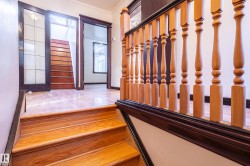 Stairway with ornamental molding - 