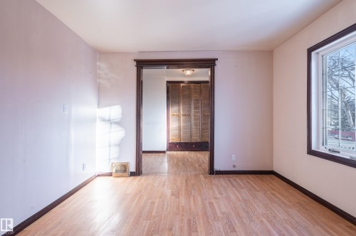 10918 81 Avenue, Edmonton, AB - Indoor Photo Showing Other Room
