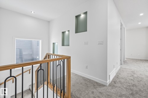 416 Pine Point(E), Leduc, AB - Indoor Photo Showing Other Room