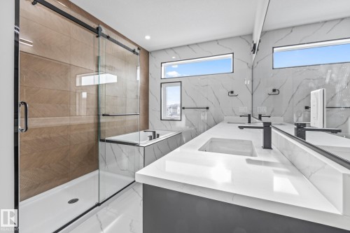 416 Pine Point(E), Leduc, AB - Indoor Photo Showing Bathroom