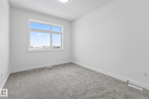 416 Pine Point(E), Leduc, AB - Indoor Photo Showing Other Room