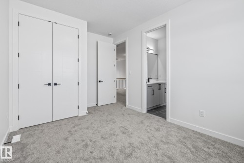 416 Pine Point(E), Leduc, AB - Indoor Photo Showing Other Room