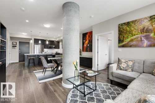 832 200 Bellerose Drive, St. Albert, AB - Indoor Photo Showing Living Room