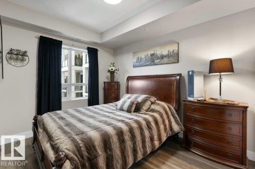 832 200 Bellerose Drive, St. Albert, AB - Indoor Photo Showing Bedroom
