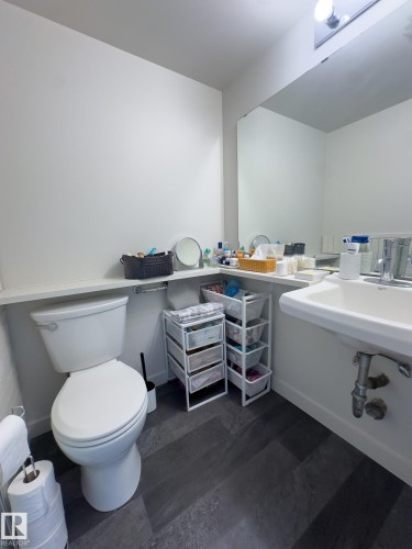 215 13910 Stony Plain Road, Edmonton, AB - Indoor Photo Showing Bathroom