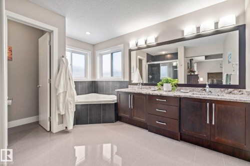 69 Cypress Link, Fort Saskatchewan, AB - Indoor Photo Showing Bathroom