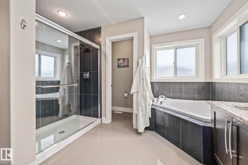 69 Cypress Link, Fort Saskatchewan, AB - Indoor Photo Showing Bathroom