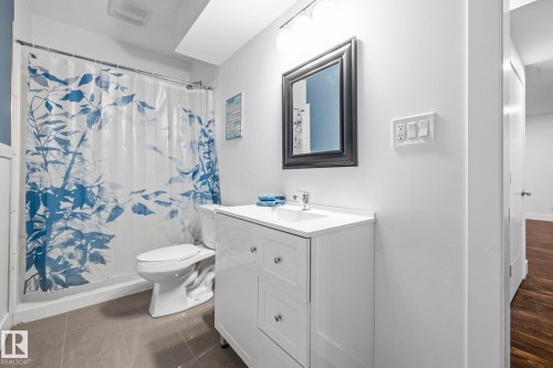 69 Cypress Link, Fort Saskatchewan, AB - Indoor Photo Showing Bathroom