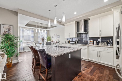 69 Cypress Link, Fort Saskatchewan, AB - Indoor Photo Showing Kitchen With Upgraded Kitchen
