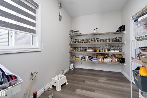 5211 23A Avenue, Edmonton, AB - Indoor