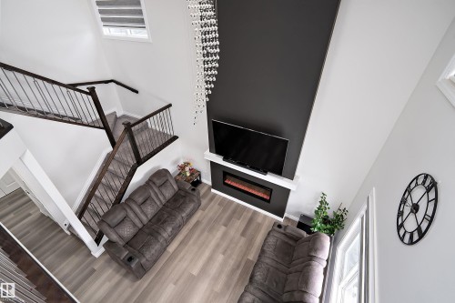 5211 23A Avenue, Edmonton, AB - Indoor Photo Showing Other Room