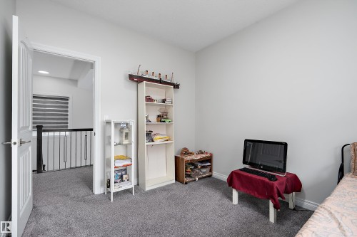 5211 23A Avenue, Edmonton, AB - Indoor