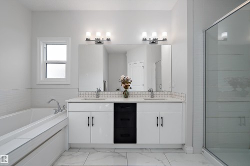 5211 23A Avenue, Edmonton, AB - Indoor Photo Showing Bathroom