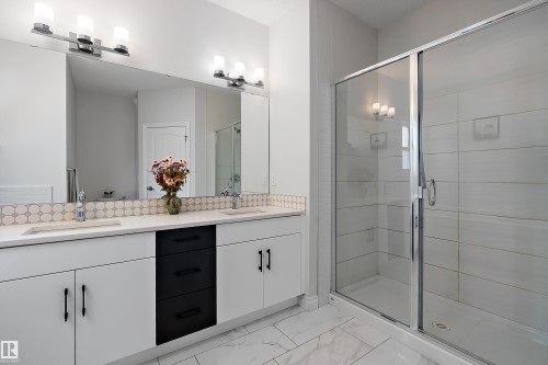 5211 23A Avenue, Edmonton, AB - Indoor Photo Showing Bathroom