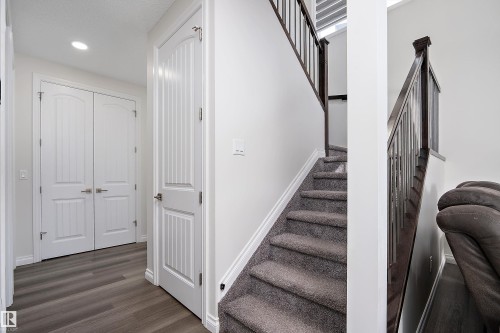 5211 23A Avenue, Edmonton, AB - Indoor Photo Showing Other Room