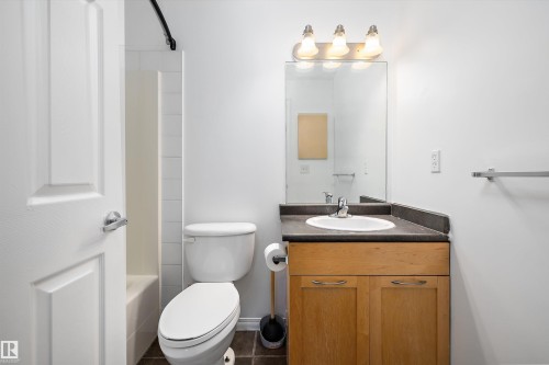 1-208 4245 139 Avenue, Edmonton, AB - Indoor Photo Showing Bathroom