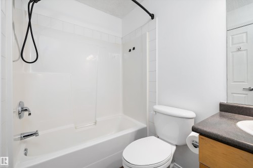 1-208 4245 139 Avenue, Edmonton, AB - Indoor Photo Showing Bathroom