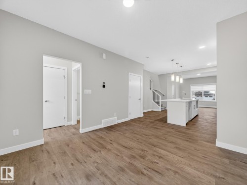 301 Brae Way, Leduc, AB - Indoor Photo Showing Other Room