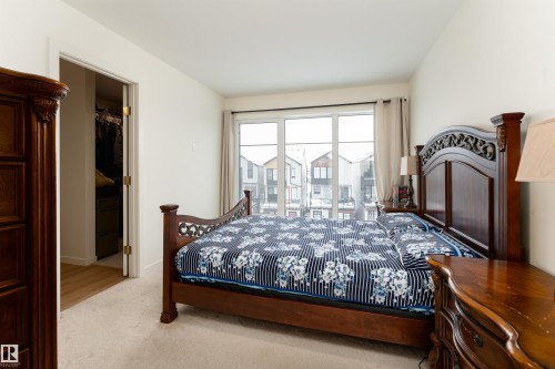 427 39 Street, Edmonton, AB - Indoor Photo Showing Bedroom