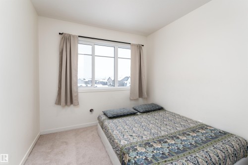 427 39 Street, Edmonton, AB - Indoor Photo Showing Bedroom