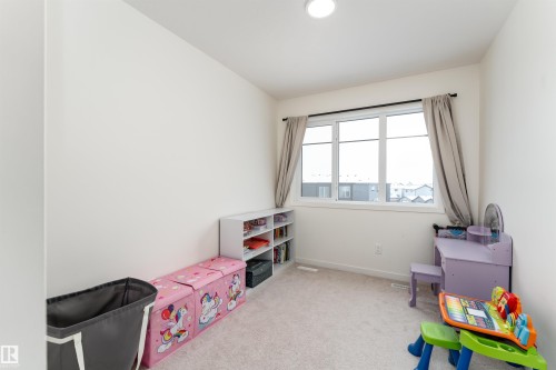 427 39 Street, Edmonton, AB - Indoor