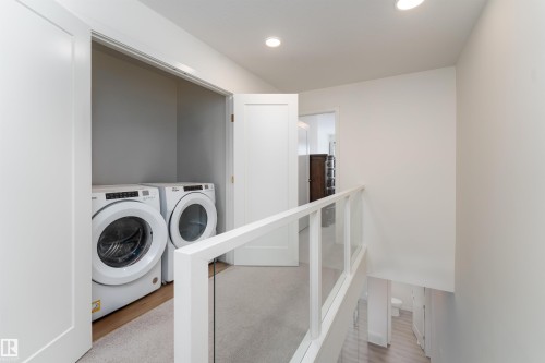 427 39 Street, Edmonton, AB - Indoor Photo Showing Laundry Room