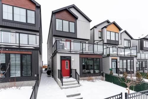 427 39 Street, Edmonton, AB - Outdoor With Balcony