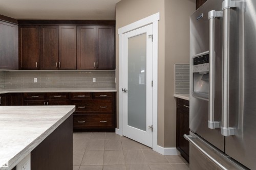 4217 Prowse Way, Edmonton, AB - Indoor Photo Showing Kitchen