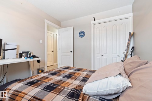 12116 148 Avenue, Edmonton, AB - Indoor Photo Showing Bedroom