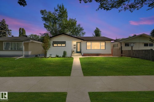 Ranch-style house with a front lawn - 12107 53 Street, Edmonton, AB - Outdoor