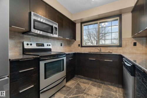 3511 43 Avenue, Edmonton, AB - Indoor Photo Showing Kitchen With Stainless Steel Kitchen