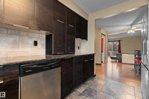 3511 43 Avenue, Edmonton, AB - Indoor Photo Showing Kitchen