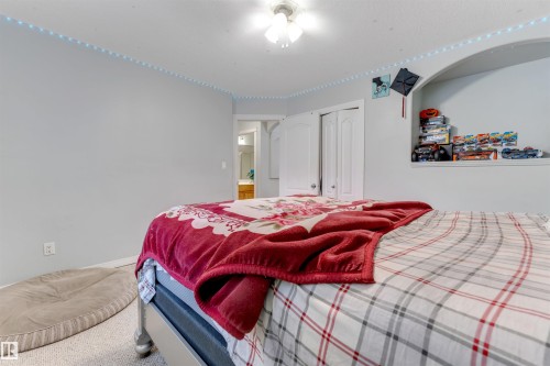 3139 34B Avenue, Edmonton, AB - Indoor Photo Showing Bedroom