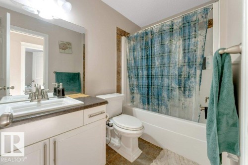 2929 16A Avenue, Edmonton, AB - Indoor Photo Showing Bathroom