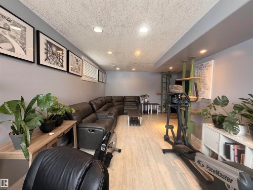 29 Walters Court, Leduc, AB - Indoor Photo Showing Other Room