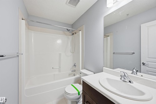 414 812 Welsh Drive, Edmonton, AB - Indoor Photo Showing Bathroom